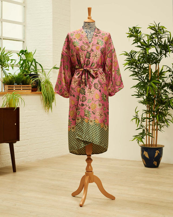 LOVINA / Silk Blend Kimono Robe